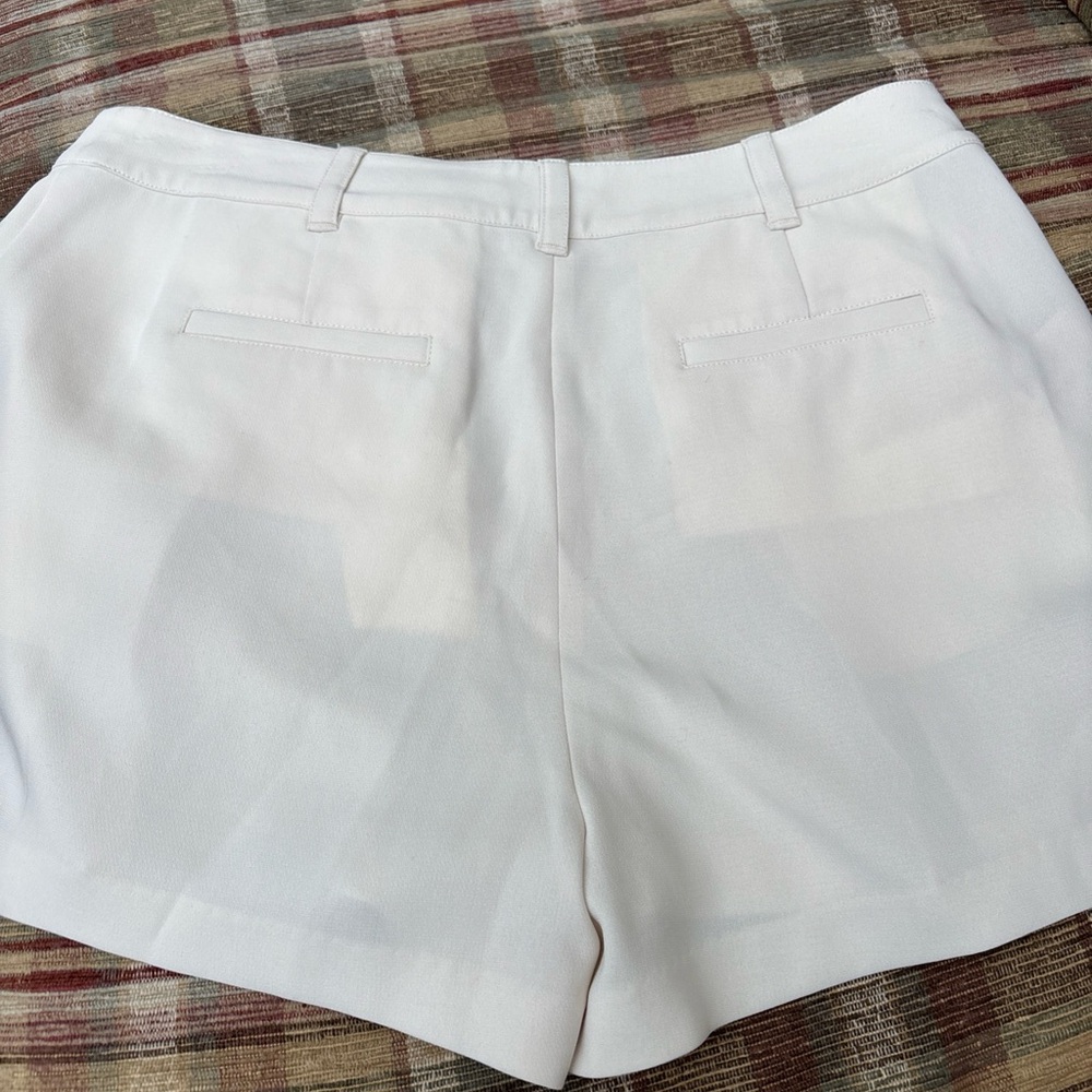 Cinq à Sept Cream High Waist Shorts with Lace Accent - Picture 7 of 8
